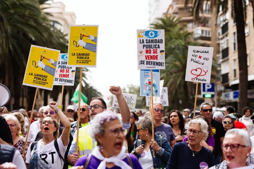 Una anterior manifestación en defensa de la Sanidad Pública, en Málaga / Agencia EFE